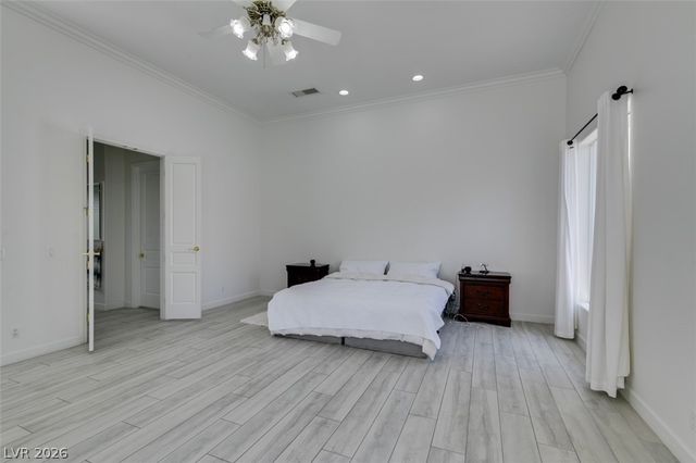 8033 Secret Harbor Court, Las Vegas, NV 89128