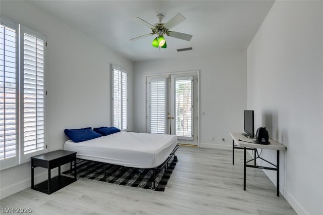 8033 Secret Harbor Court, Las Vegas, NV 89128