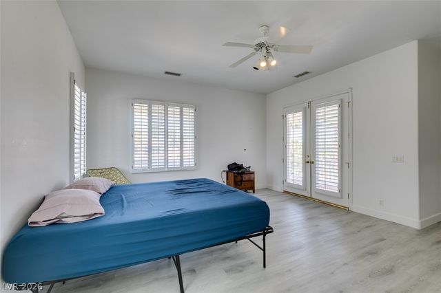 8033 Secret Harbor Court, Las Vegas, NV 89128