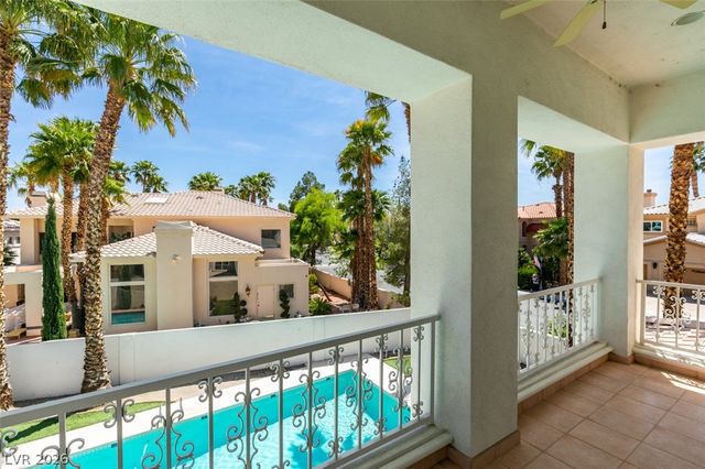 8033 Secret Harbor Court, Las Vegas, NV 89128