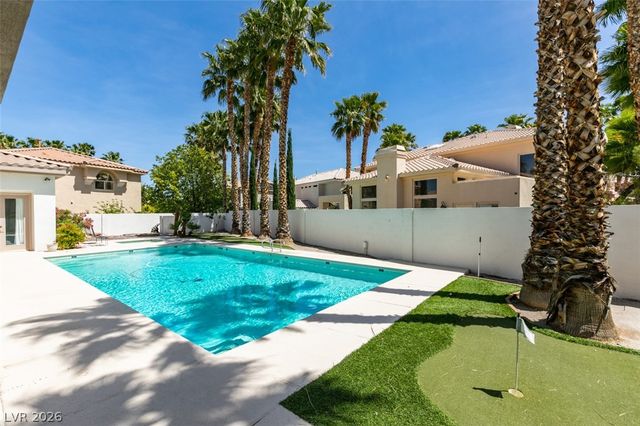 8033 Secret Harbor Court, Las Vegas, NV 89128