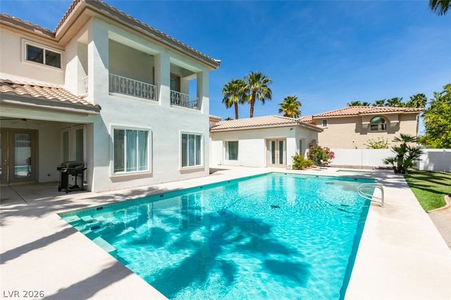 8033 Secret Harbor Court, Las Vegas, NV 89128