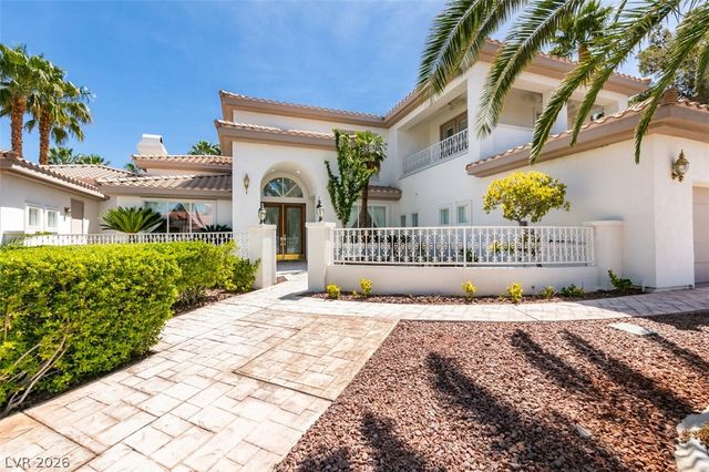 8033 Secret Harbor Court, Las Vegas, NV 89128