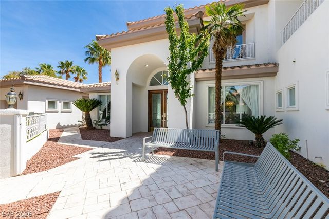 8033 Secret Harbor Court, Las Vegas, NV 89128