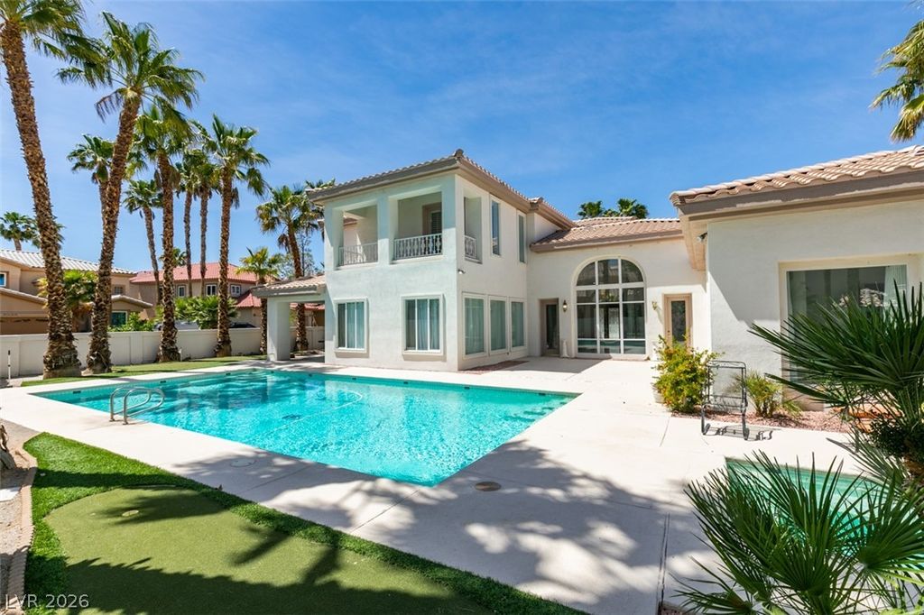 8033 Secret Harbor Court, Las Vegas, NV 89128