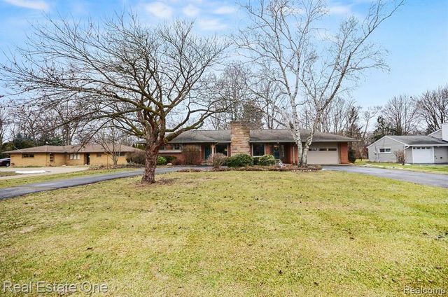 8887 Morrison Avenue, Plymouth, MI 48170