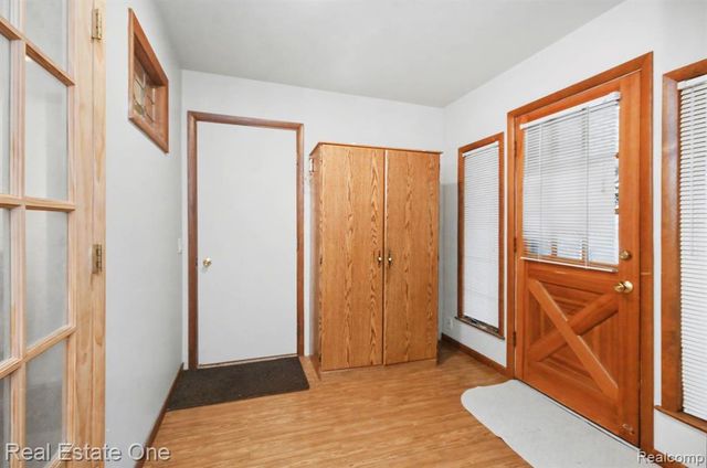 8887 Morrison Avenue, Plymouth, MI 48170