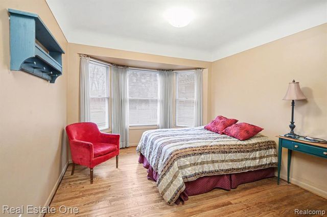 8887 Morrison Avenue, Plymouth, MI 48170