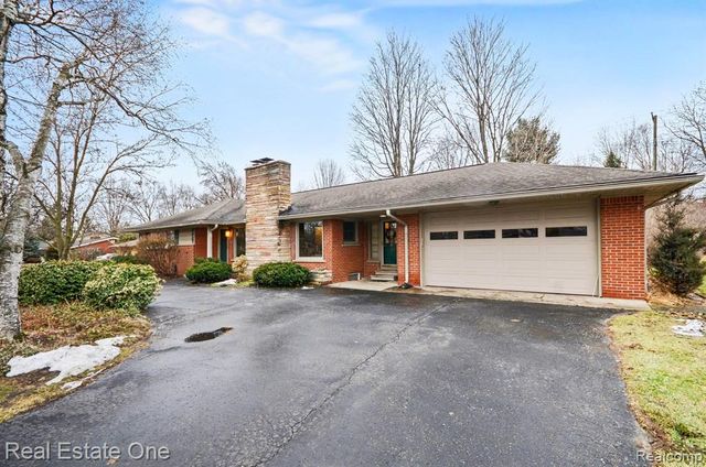 8887 Morrison Avenue, Plymouth, MI 48170