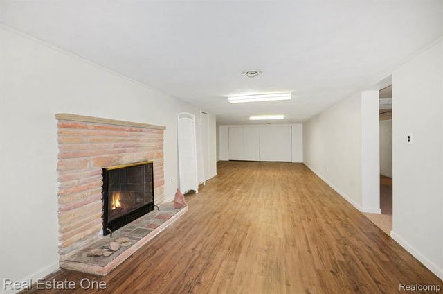 8887 Morrison Avenue, Plymouth, MI 48170