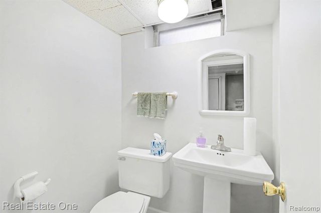 8887 Morrison Avenue, Plymouth, MI 48170