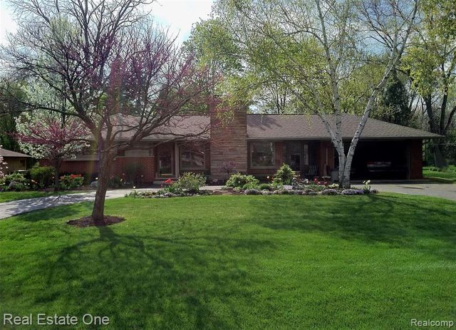 8887 Morrison Avenue, Plymouth, MI 48170