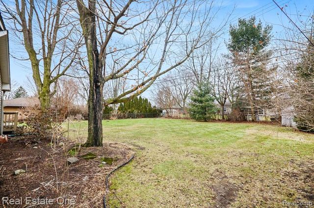 8887 Morrison Avenue, Plymouth, MI 48170