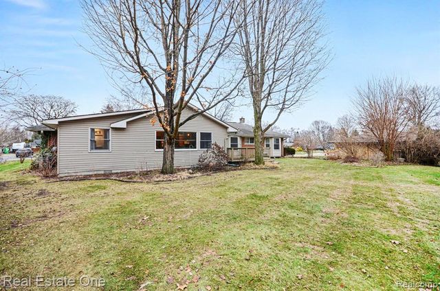 8887 Morrison Avenue, Plymouth, MI 48170