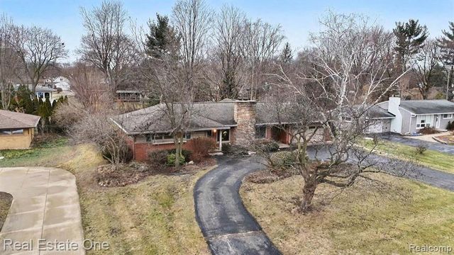 8887 Morrison Avenue, Plymouth, MI 48170