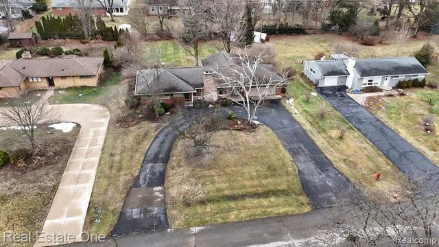 8887 Morrison Avenue, Plymouth, MI 48170