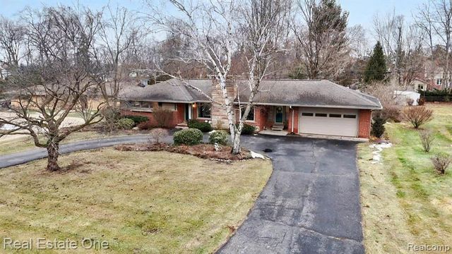 8887 Morrison Avenue, Plymouth, MI 48170