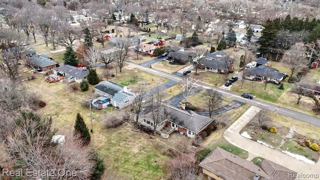 8887 Morrison Avenue, Plymouth, MI 48170