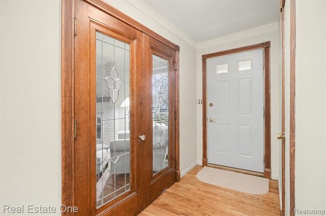 8887 Morrison Avenue, Plymouth, MI 48170