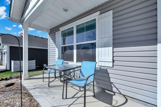 452 Saint James Gate, Newark, OH 43055