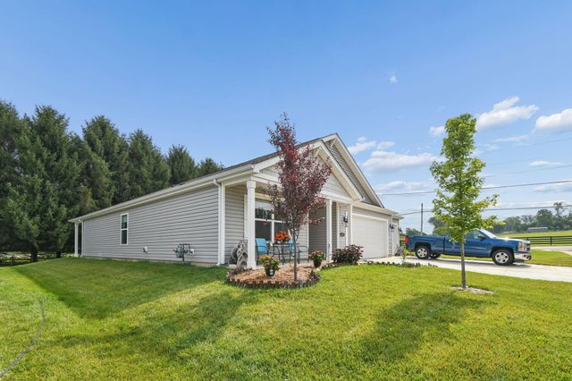 452 Saint James Gate, Newark, OH 43055