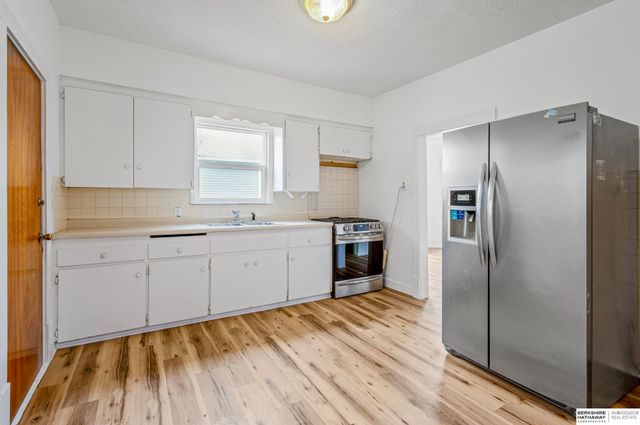 5409 S 22nd Street, Omaha, NE 68107