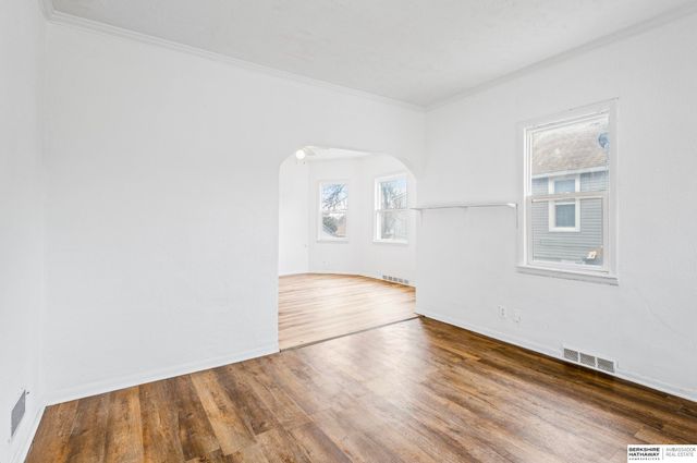 5409 S 22nd Street, Omaha, NE 68107