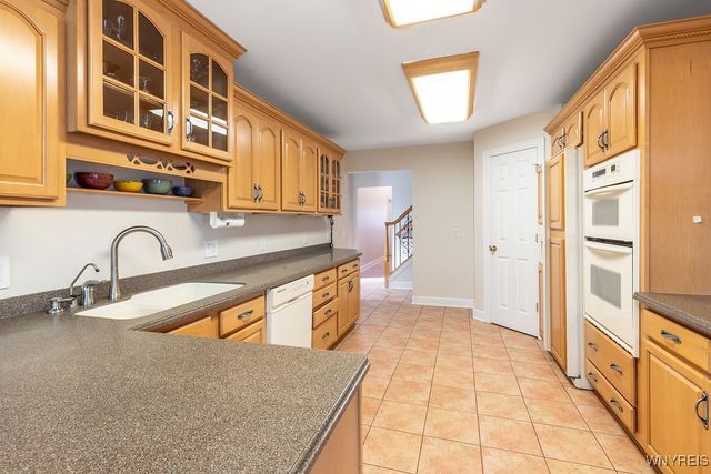 339 White Oak Lane, Grand Island, NY 14072