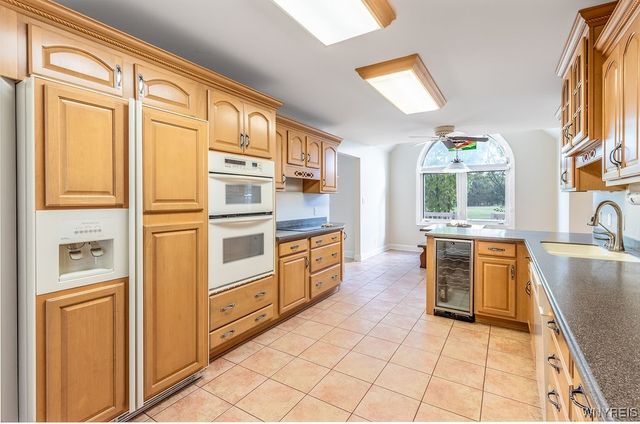 339 White Oak Lane, Grand Island, NY 14072