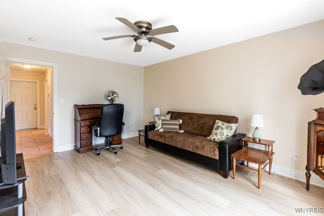 339 White Oak Lane, Grand Island, NY 14072