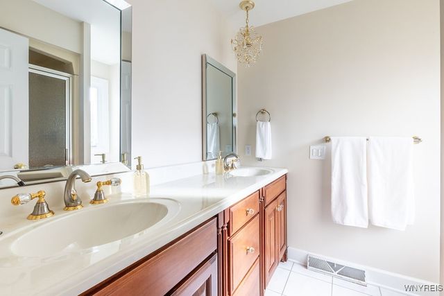 339 White Oak Lane, Grand Island, NY 14072