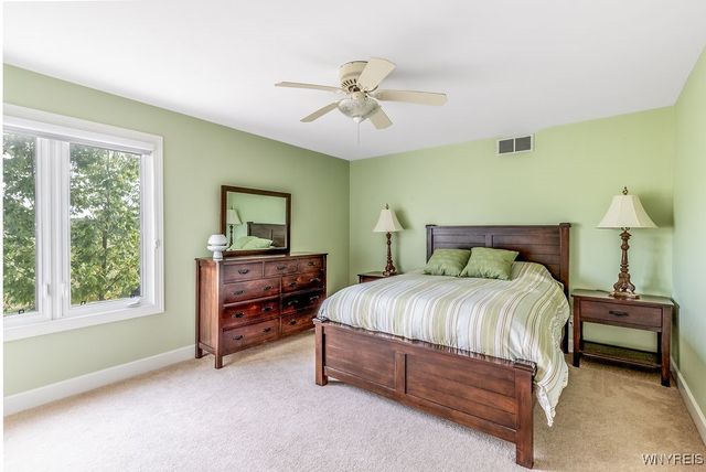 339 White Oak Lane, Grand Island, NY 14072