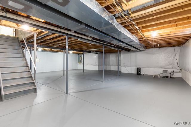 339 White Oak Lane, Grand Island, NY 14072