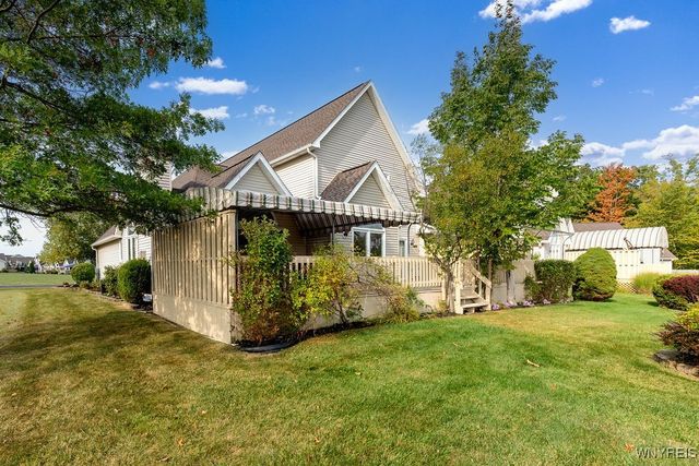 339 White Oak Lane, Grand Island, NY 14072