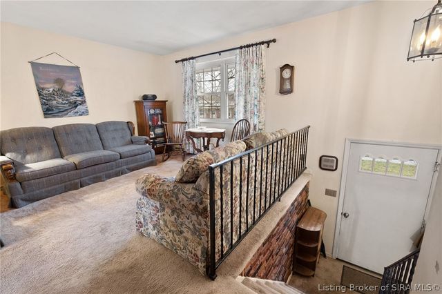 812 Congress Court, Jeffersonville, IN 47130