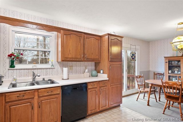 812 Congress Court, Jeffersonville, IN 47130