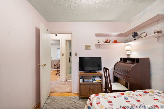 812 Congress Court, Jeffersonville, IN 47130