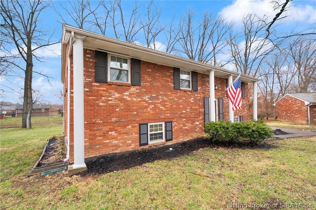 812 Congress Court, Jeffersonville, IN 47130