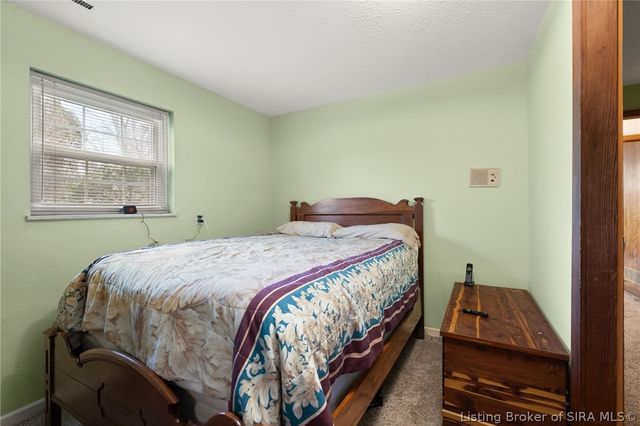 812 Congress Court, Jeffersonville, IN 47130