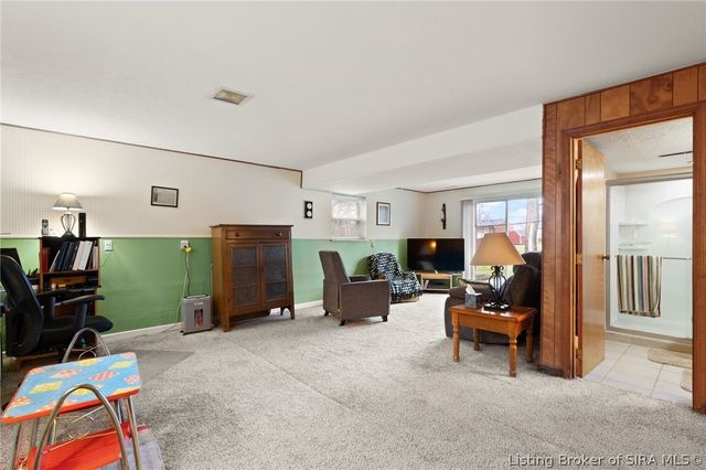 812 Congress Court, Jeffersonville, IN 47130