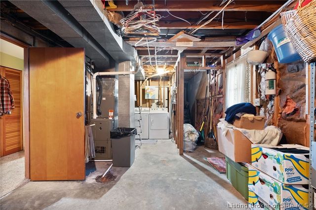 812 Congress Court, Jeffersonville, IN 47130