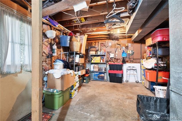 812 Congress Court, Jeffersonville, IN 47130