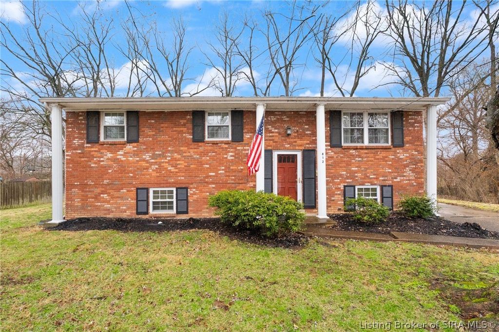 812 Congress Court, Jeffersonville, IN 47130