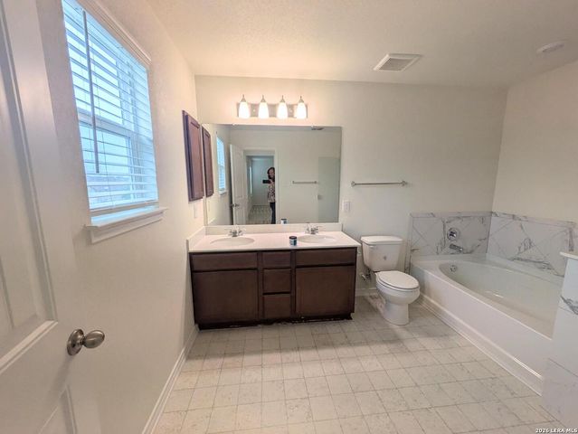 7967 HANGING BR, San Antonio, TX 78253