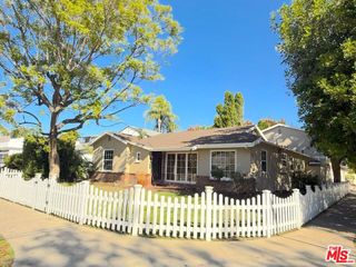 5500 Colbath Avenue, Sherman Oaks, CA 91401