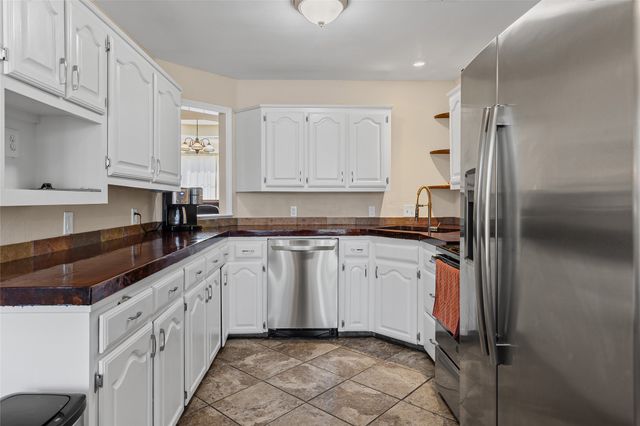 5115 Creek Crossing Drive, Greenville, TX 75402