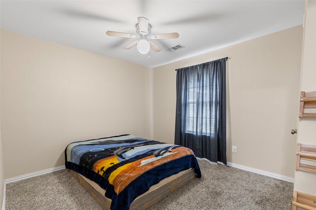 5115 Creek Crossing Drive, Greenville, TX 75402