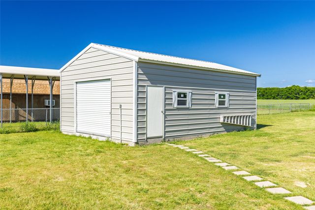 5115 Creek Crossing Drive, Greenville, TX 75402
