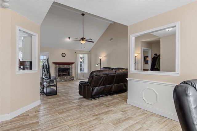 5115 Creek Crossing Drive, Greenville, TX 75402