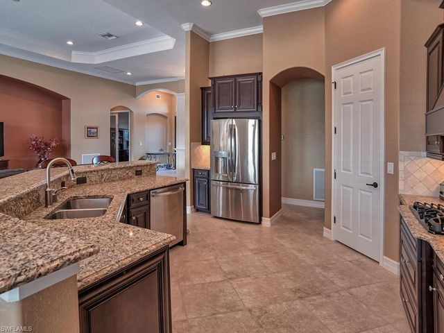 9634 Firenze CIR, Naples, FL 34113